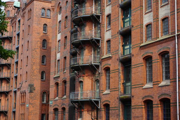 The Speicherstadt in summer. Hamburg in summer. Warehouse city in Hamburg. Red brick buildings. el speicherstadt, literalmente: