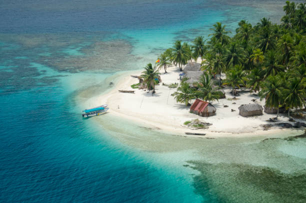 Aerial view of a tropical island, San Blas, Panama. - stock photo Small tropical Island, drone shot, San Blas, Guna Yala, Panama - stock photo kuna yala stock pictures, royalty-free photos & images