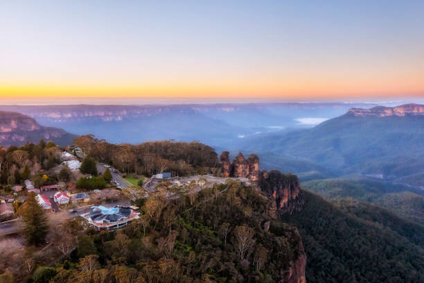 istock D BM 3 sisters lookout sky rise 1546617457