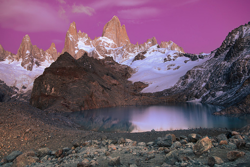 Laguna de Los Tres in front of Cerro Fitz Roy - El Chalten - Patagonia Argentina