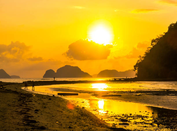 istock Sunset in Maremegmeg Beach in El Nido, Palawan 1546860140