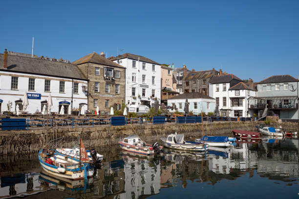 istock Custom House Quay in Falmouth, Cornwall, England 1547612198