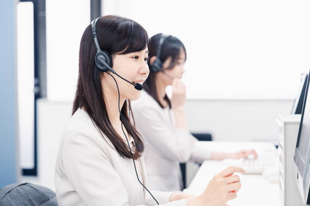 istock Staff who answer calls at a call center 1548300558