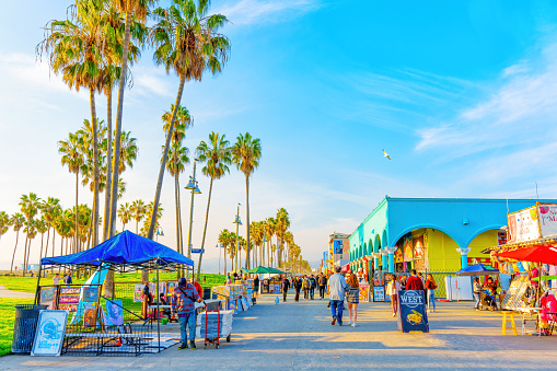 Los Angeles, California - December 29, 2022: Bustling Venice Beach Sidewalk Market Area