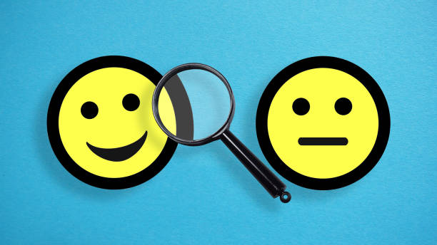 istock Focus on the positive concept. Customer Feedback 1548338373