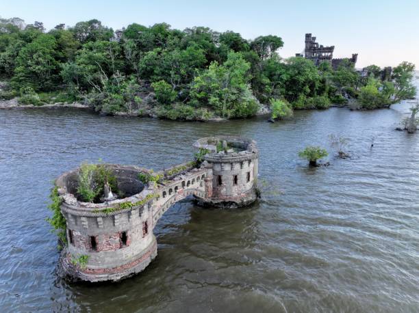 istock Submerged Ramparts 1548561230