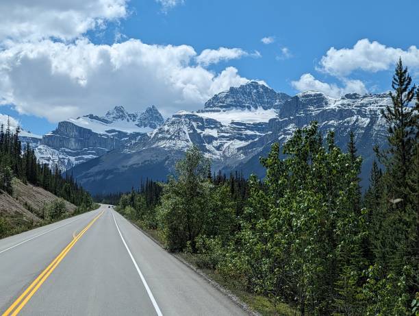 istock Canadian Rockies 1548591496