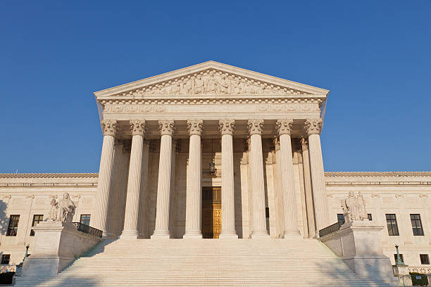 "równe sprawiedliwości, zgodnie z prawem," sądu najwyższego stanów zjednoczonych - us supreme court corinthian column classical greek zdjęcia i obrazy z banku zdjęć