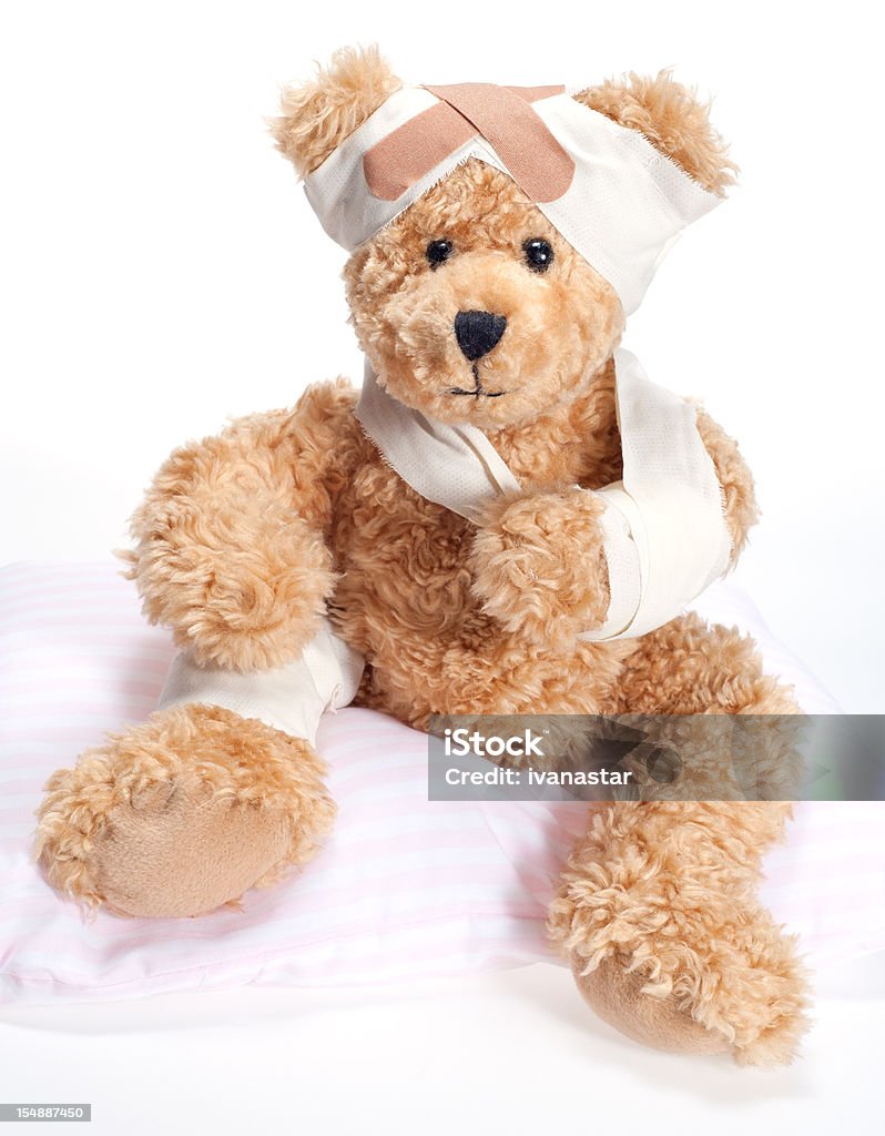 Sofrimento doentes e feridos Sweet urso de pelúcia em Hospital - Foto de stock de Urso de pelúcia royalty-free