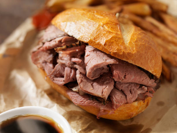 istock Classic Beef Dip with French Fries 154889925