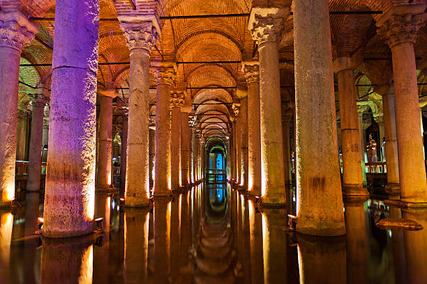 basilica cistern in istanbul, turkey - yerebatan sarnıcı fotoğraflar stok fotoğraflar ve resimler