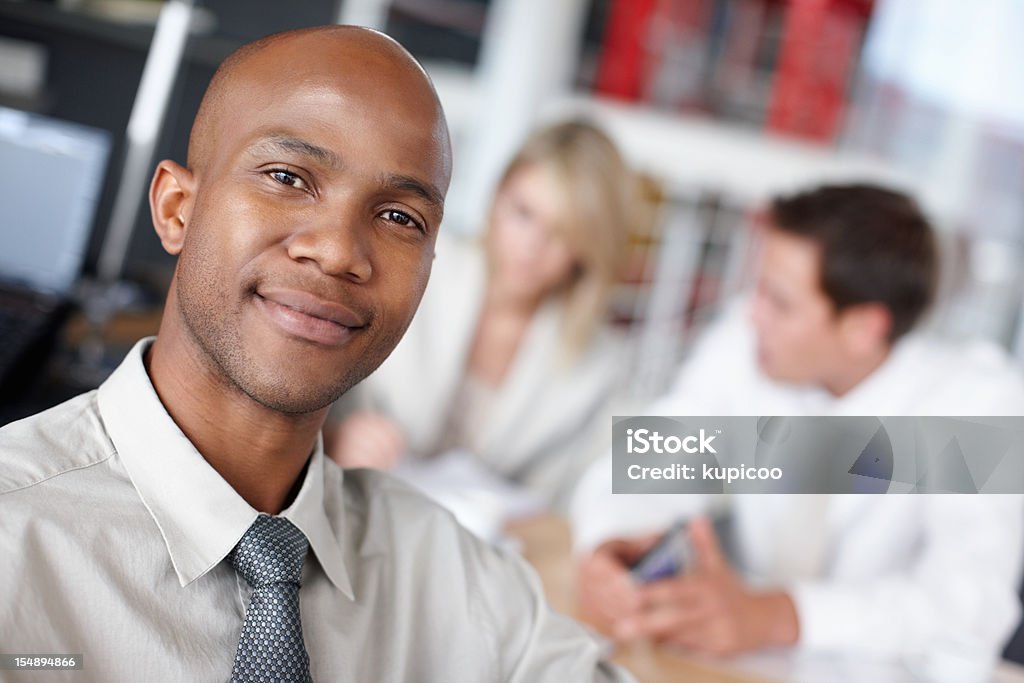 Detalhe de um homem de negócios confiante afro-americano - Foto de stock de 30 Anos royalty-free