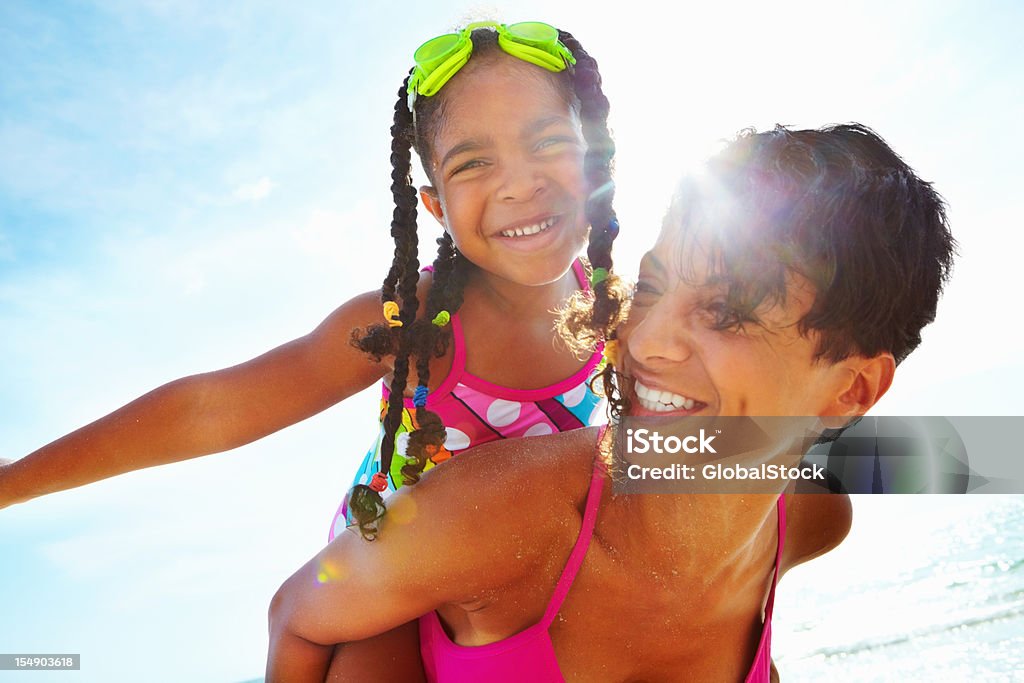 Jugando en la playa - Foto de stock de Playa libre de derechos