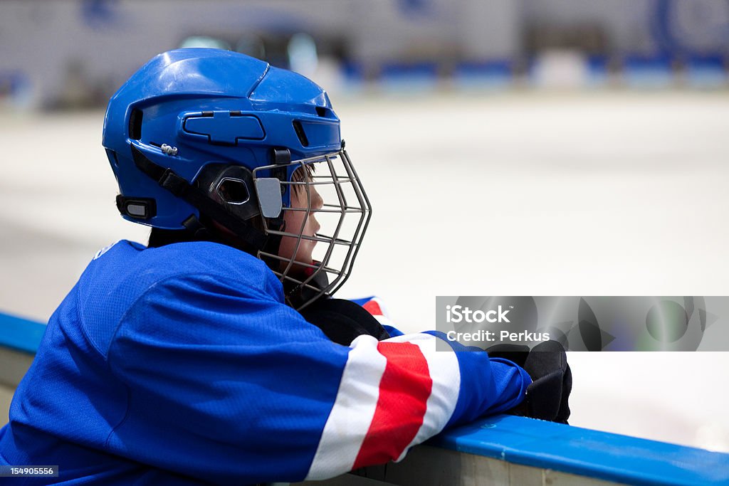 Jugador de hockey sobre hielo - Foto de stock de Niño libre de derechos