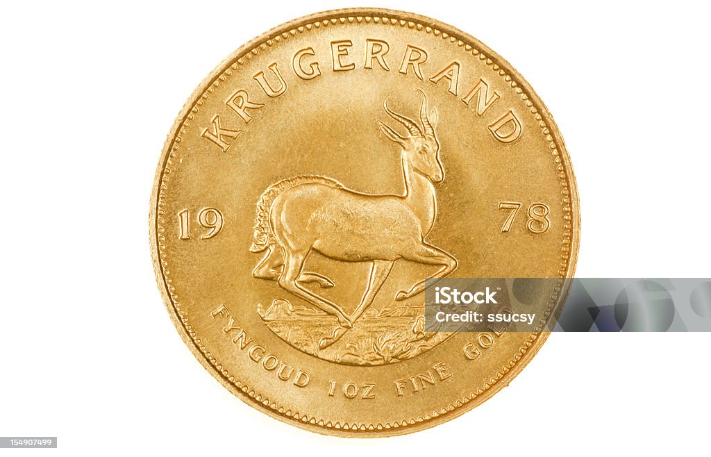 Kruggerand moedas de ouro de investimento contrário, GGG, em fundo branco - Foto de stock de Krugerrand royalty-free
