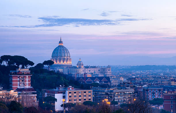 세인트 피터 쿠폴라 새벽 무렵 - vatican dome michelangelo europe 뉴스 사진 이미지