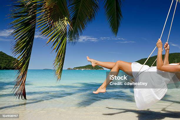 Nicht Erkennbare Frau Schwingen An Einem Strand In Der Karibik Stockfoto und mehr Bilder von Aktivitäten und Sport