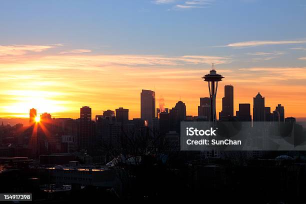 シアトルの日の出 - シアトルのストックフォトや画像を多数ご用意 - シアトル, 日の出, 都市の全景