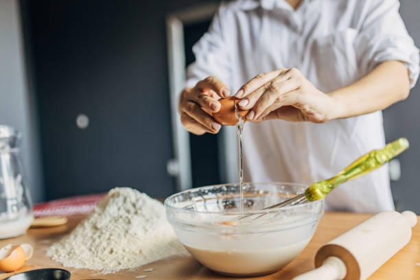 istock Woman preparing dough 1549175115