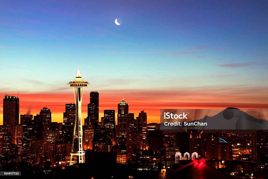 Dzień dobry, Seattle. - Zbiór zdjęć royalty-free (Panorama miasta)