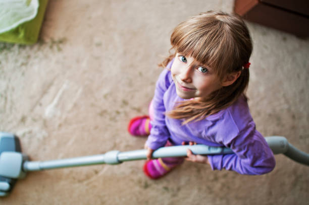istock Little housewife 154918233