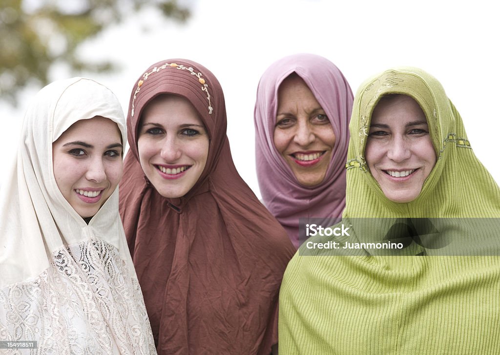 Musulmana mujeres - Foto de stock de Arabesco - Estilo libre de derechos