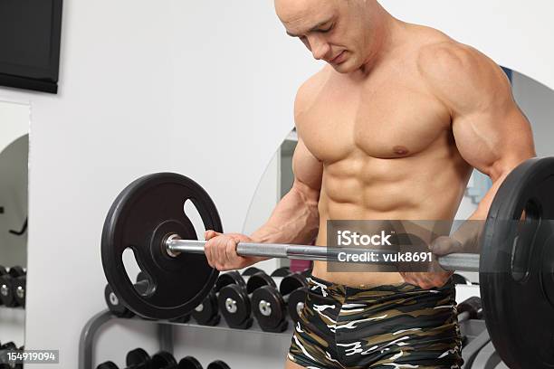 Sztanga Ćwiczyć - zdjęcia stockowe i więcej obrazów Aktywny tryb życia - Aktywny tryb życia, Bez koszulki, Biceps
