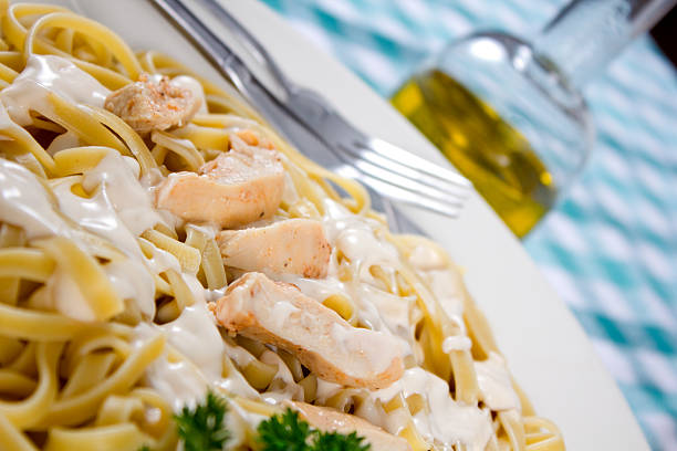 istock Chicken Fettuccine Alfredo 154919732