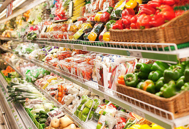 istock Shelf with vegetables in supermarket 154920088
