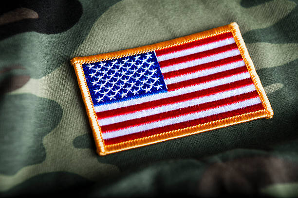 bandera estadounidense y camoflage (militar serie - military uniform fotografías e imágenes de stock