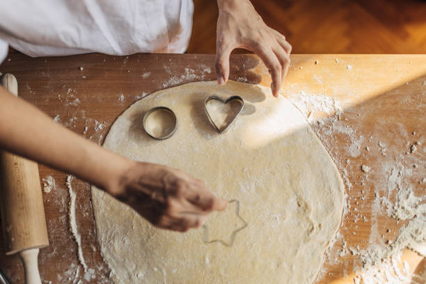 istock Woman preparing pastry 1549228608