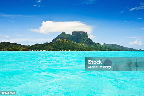 Foto de Bora Bora Paradise Islandferiado e mais fotos de stock de Taiti - Taiti, Vulcão, Azul