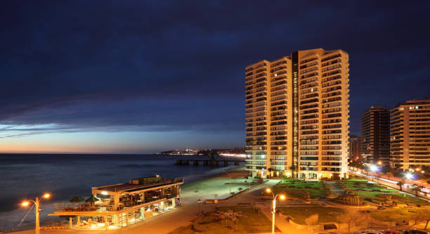 istock Vina del Mar at sunset, Chile 154924755