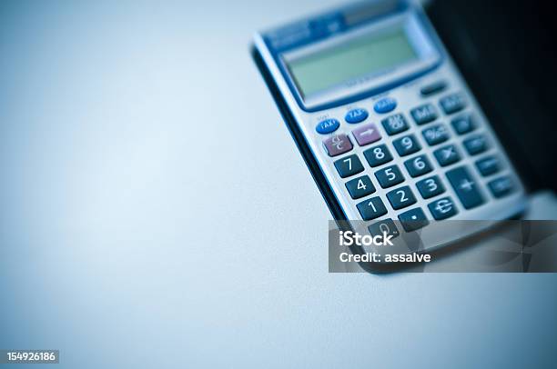 Foto de Calculadora De Bolso e mais fotos de stock de Azul - Azul, Botão - Peça de Máquina, Calculadora