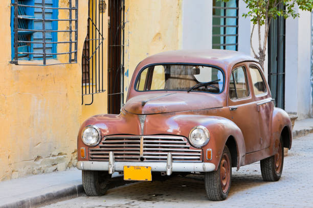 istock Vintage Car, Havana, Cuba 154930281