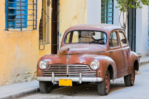 Old car on the streets of Habana Vieja, Cuba. Canon EOS 5D