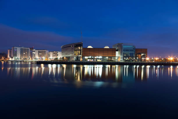 istock Belfast's Odyssey Complex And Apartments At Dusk 154930694