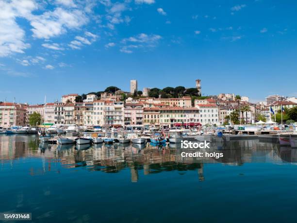 Frente Ao Mar E Barco Porto Em Cannes França - Fotografias de stock e mais imagens de Cannes - Cannes, Porto, Horizonte Urbano