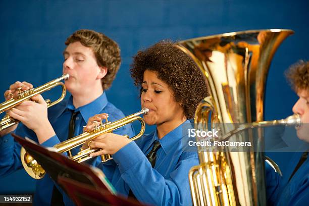 Highschool Banda - Fotografias de stock e mais imagens de Brass Band - Brass Band, Grupo de entretenimento, Adolescente