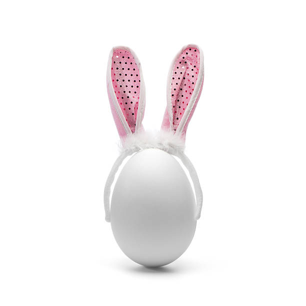 яйцо с кролик уши-пасха юмор - easter rabbit easter bunny humor стоковые фото и изображения
