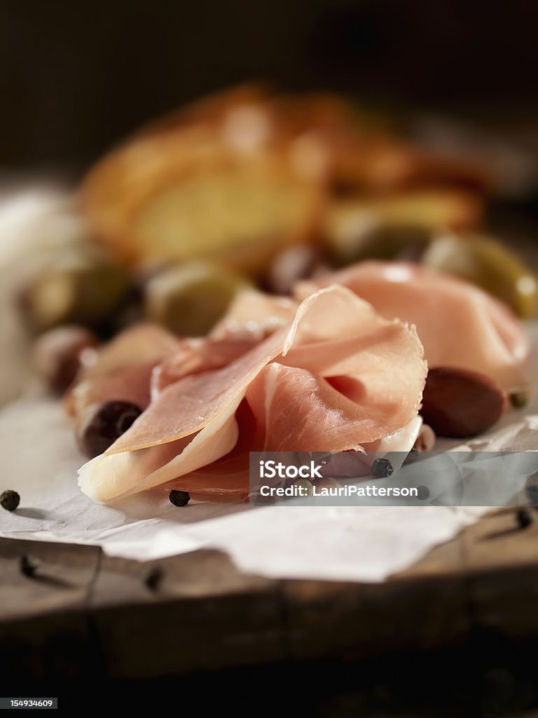 Prosciutto en rodajas - Foto de stock de Jamón libre de derechos