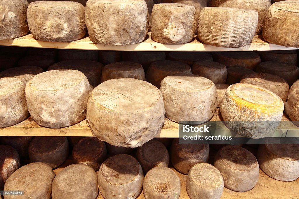 Pecorino di Farindola - Photo de Cave libre de droits