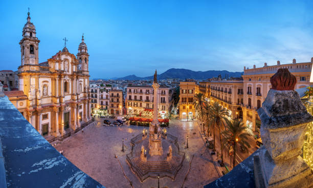 palermo, italia con vistas a la piazza san domenico - plaza san domenico fotografías e imágenes de stock