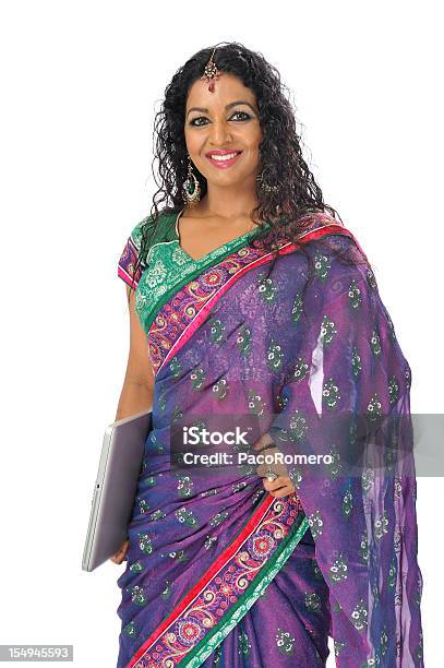 Indian Biznesmenka Z Tradycyjnego Sari - zdjęcia stockowe i więcej obrazów Moda - Moda, Bangladesz, Biznesmenka