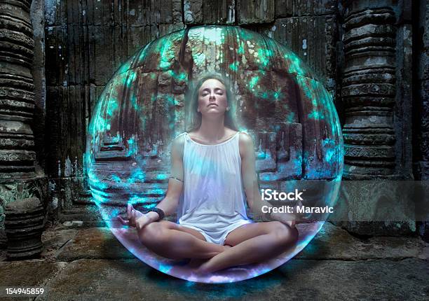 Meditação - Fotografias de stock e mais imagens de Aura - Aura, Pessoas, Mulheres