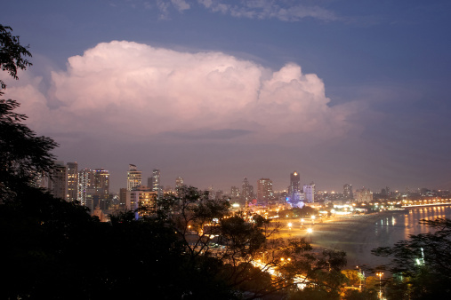 Mumbai by night - queen's necklace