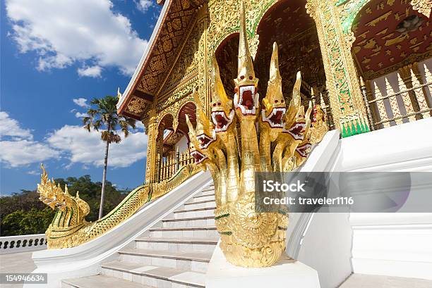 Museu Templo De Luang Prabang Laos - Fotografias de stock e mais imagens de Rio Naga - Rio Naga, Ao Ar Livre, Boca de animal