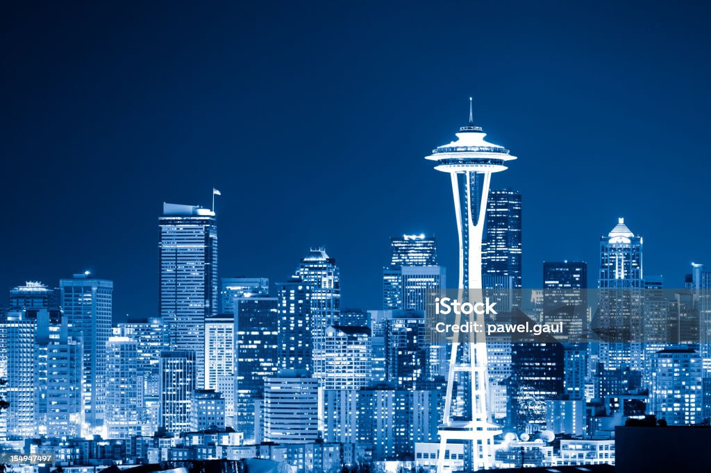 Skyline de Seattle de nuit - Photo de Seattle libre de droits