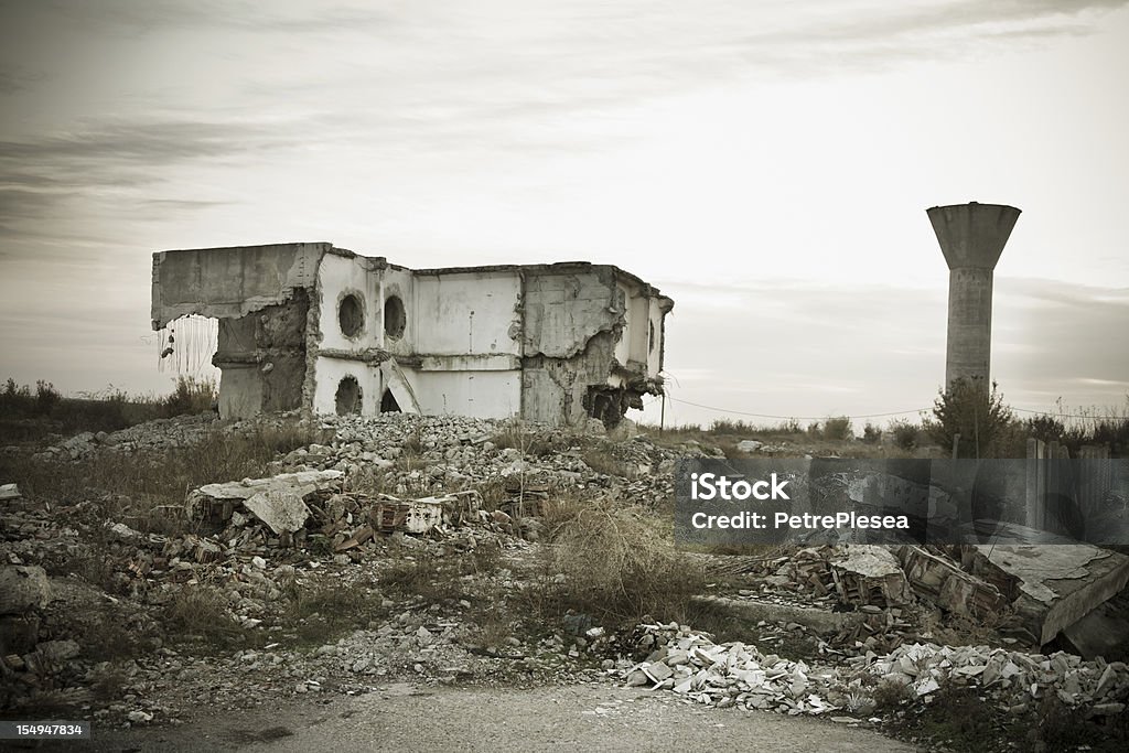 Уничтоженный проживания после землетрясения - Стоковые фото Большой город роялти-фри