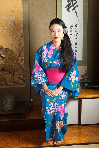 istock japanese woman 154948268